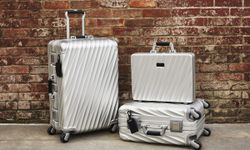 กระเป๋า TUMI คอลเลกชั่น 19 Degree Aluminum เปิดตัวยิ่งใหญ่ในภาพยนตร์เรื่อง “Bullet Train”