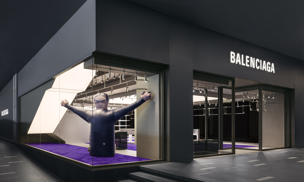 Balenciaga Art in Stores จัดแสดงในบาเลนเซียกาสโตร์หลายแห่งทั่วโลก