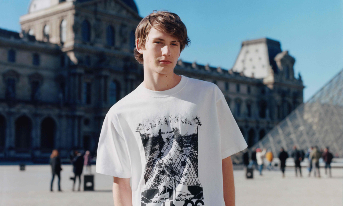 UNIQLO x LOUVRE by M/M (PARIS) เสื้อยืดลายใหม่ที่นำงานศิลป์ชื่อดังมาตีความอีกครั้ง