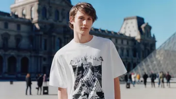 UNIQLO x LOUVRE by M/M (PARIS) เสื้อยืดลายใหม่ที่นำงานศิลป์ชื่อดังมาตีความอีกครั้ง