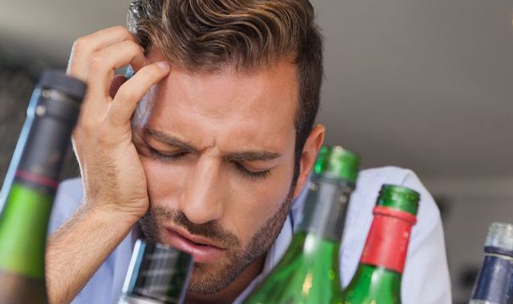 8 วิธีรับมืออาการเมาค้างแบบธรรมชาติ ดื่มหนักแค่ไหนแฟนก็จับไม่ได้