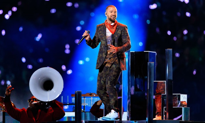 Justin Timberlake ใส่รองเท้ารุ่นอะไรในช่วงการแสดงสดพักครึ่ง Super Bowl ครั้งที่ 52