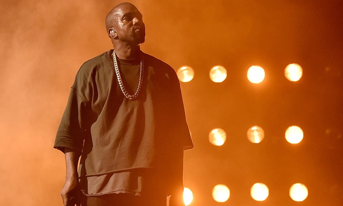 Kanye West แชร์ภาพสเก็ตช์คอลเลคชันใหม่ Yeezy ที่จะวางจำหน่ายในปี 2019