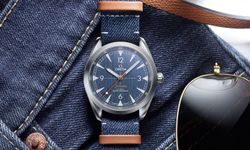 Omega ปลุกชีพนาฬิกาสาย Denim ด้วย Omega Railmaster Denim