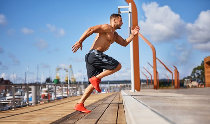การออกกำลังกาย "เข้มข้นเร่งเร็ว" กำลังได้รับความนิยมในหมู่คนอเมริกัน