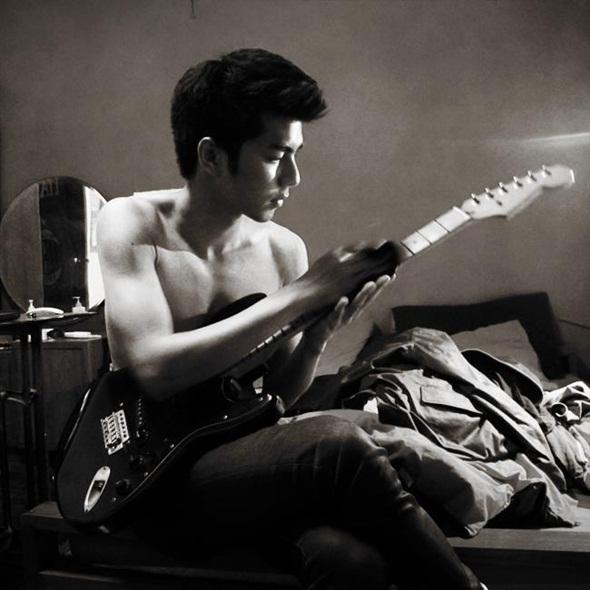 แชมป์ จารุตม์ ทรัพย์ประกอบ