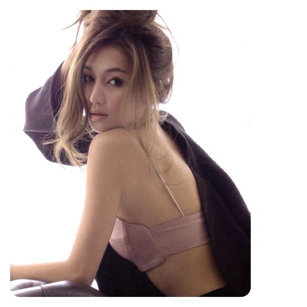 เนย โชติกา