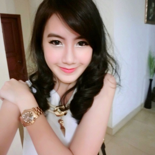 จีจี้ พอยไพลิน