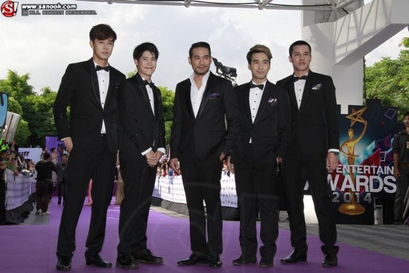 แฟขั่นดารา