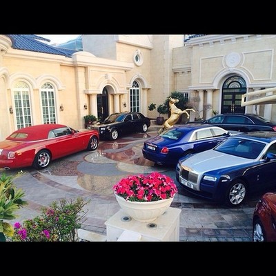 มหาเศรษฐี