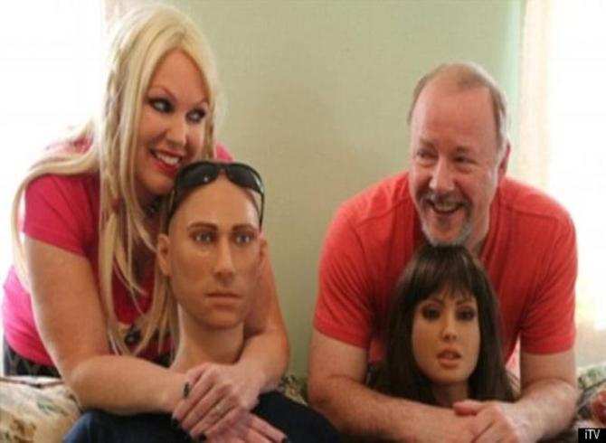 มีเซ็กซ์กับตุ๊กตายาง