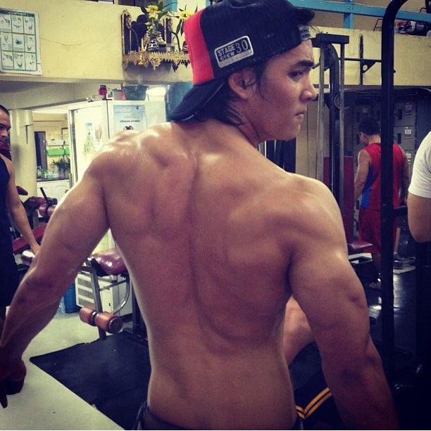 เด่นคุณ งามเนตร