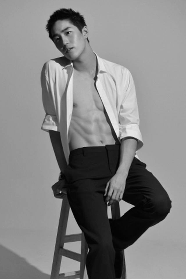 ต่อ ธนภพ ลีรัตนขจร 