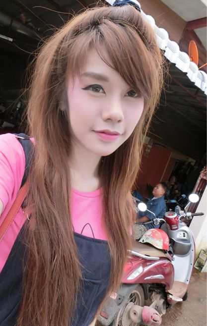 น้องติ้ง แม่ค้าไก่ย่าง