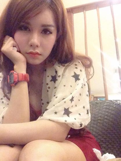 น้องติ้ง แม่ค้าไก่ย่าง