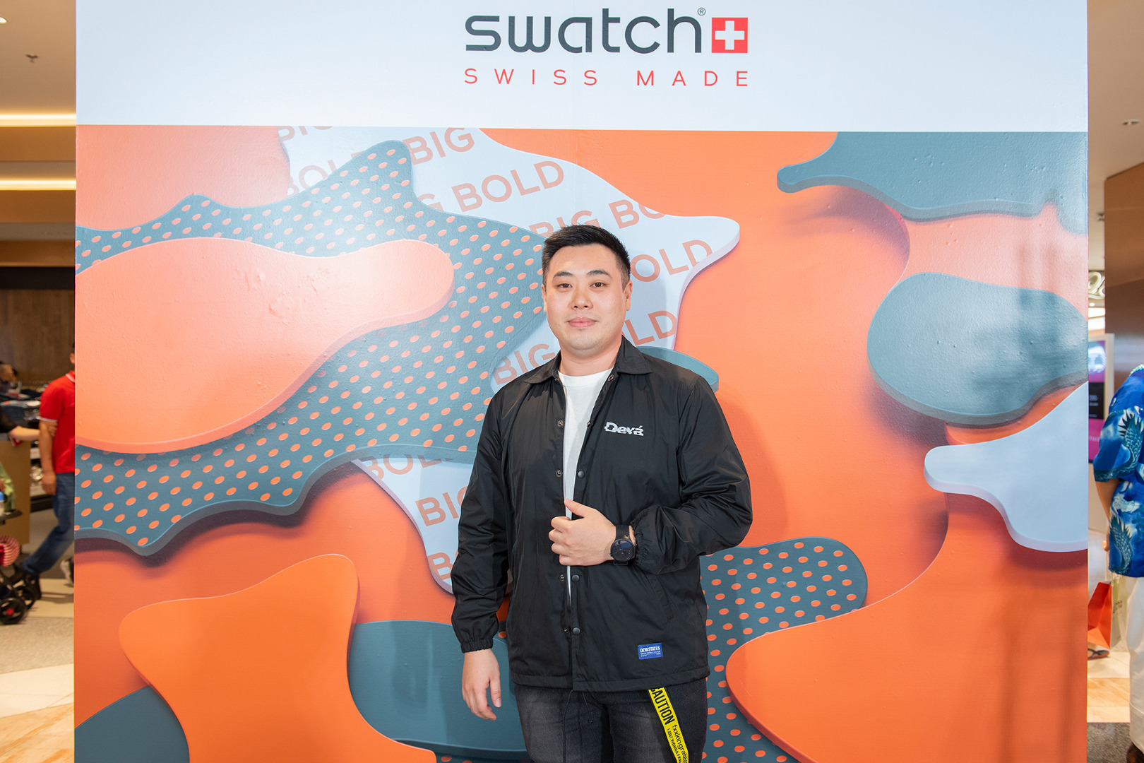 Swatch BIG BOLD 