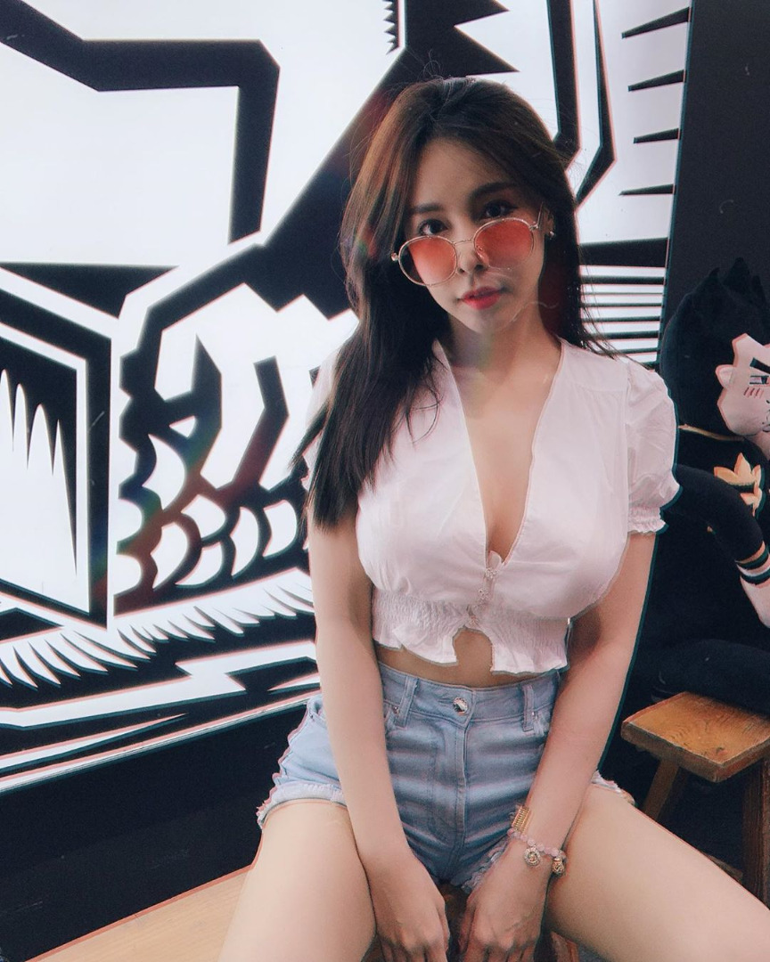 ฟ้า ปัญชลีย์