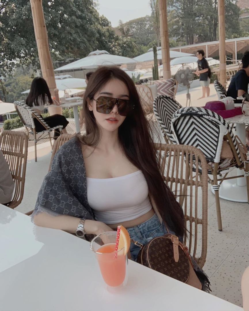 บลู จิรารัตน์