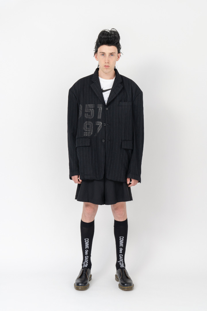 COMME des GARCONS BLACK 