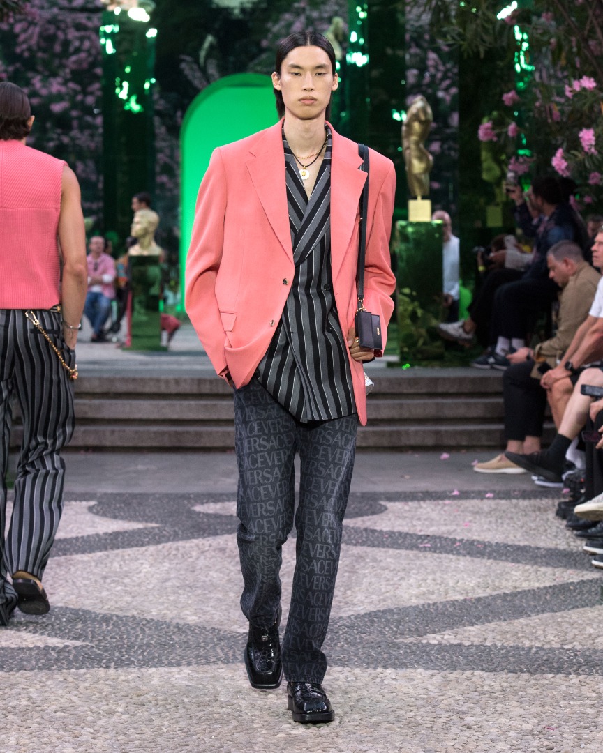 Versace Spring Summer 2022 Men Collection 