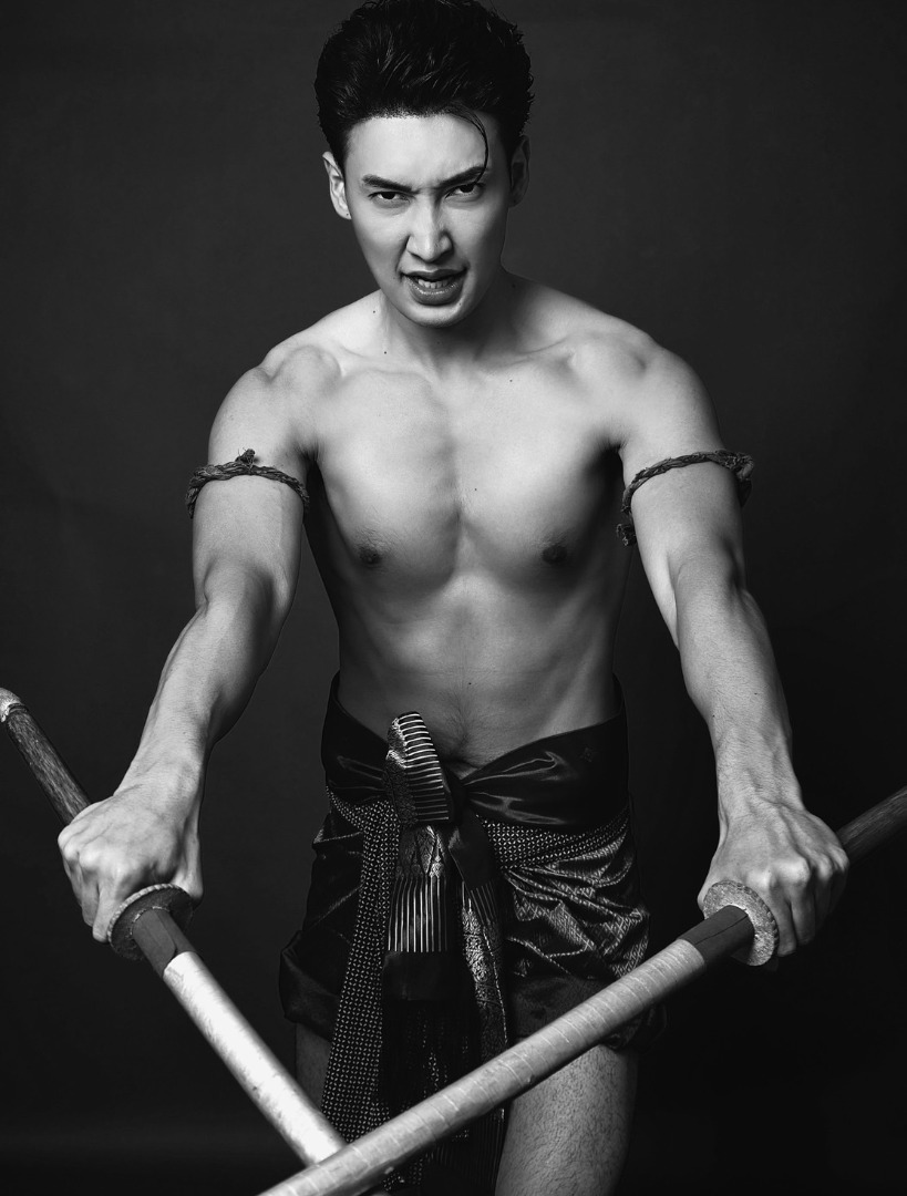 โยโย่ ธีนฤปกร ม่วงไม้