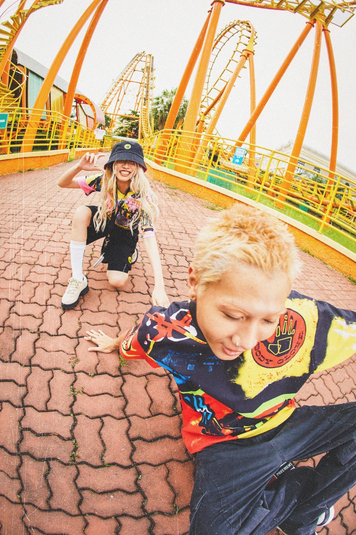 RETRO HYPE 90s COLLECTION