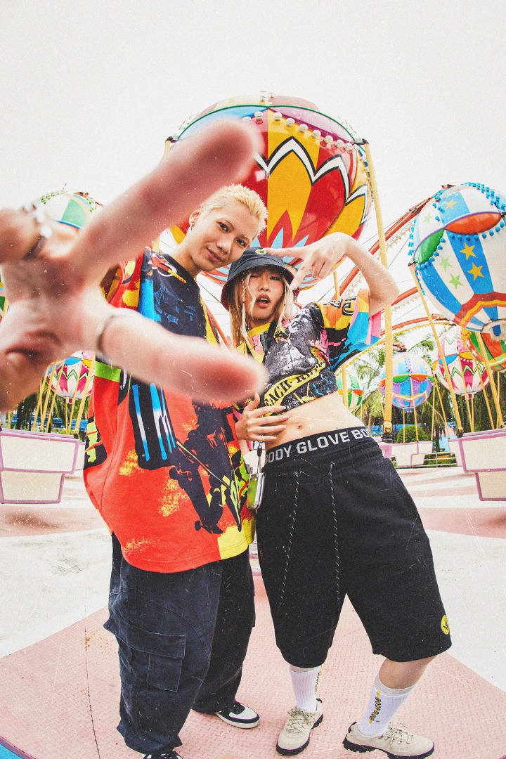 RETRO HYPE 90s COLLECTION