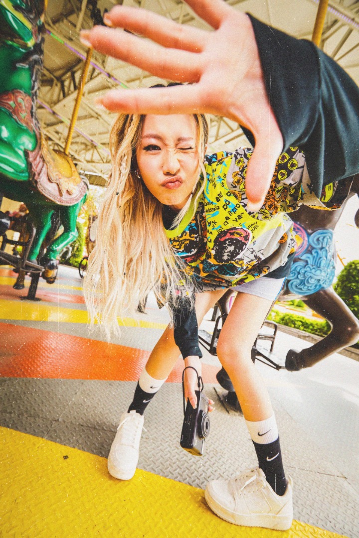 RETRO HYPE 90s COLLECTION