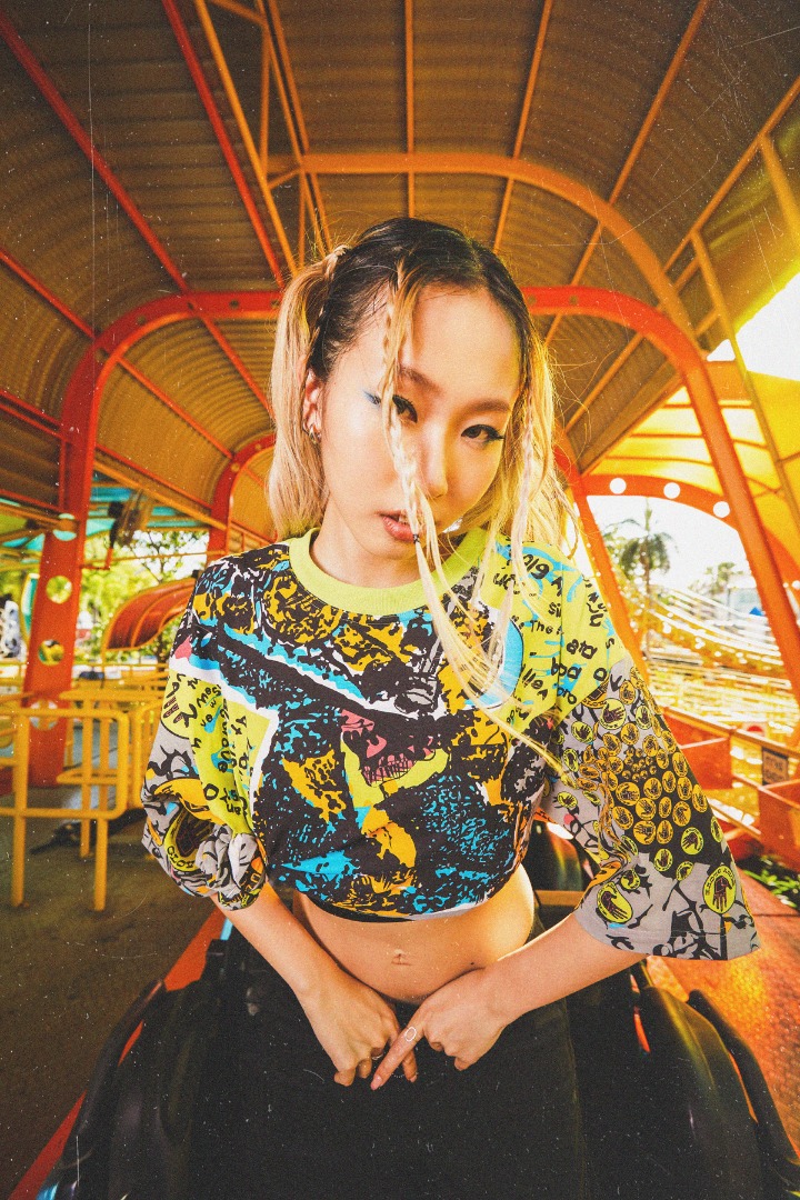 RETRO HYPE 90s COLLECTION