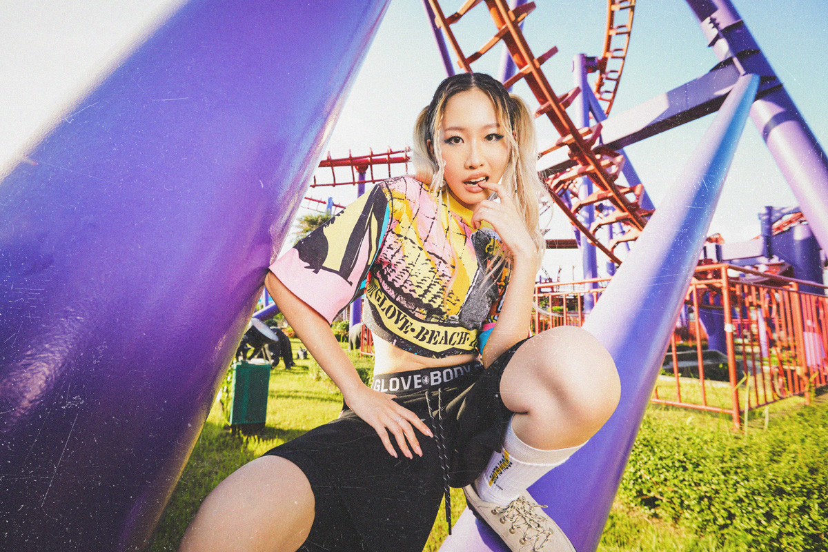 RETRO HYPE 90s COLLECTION