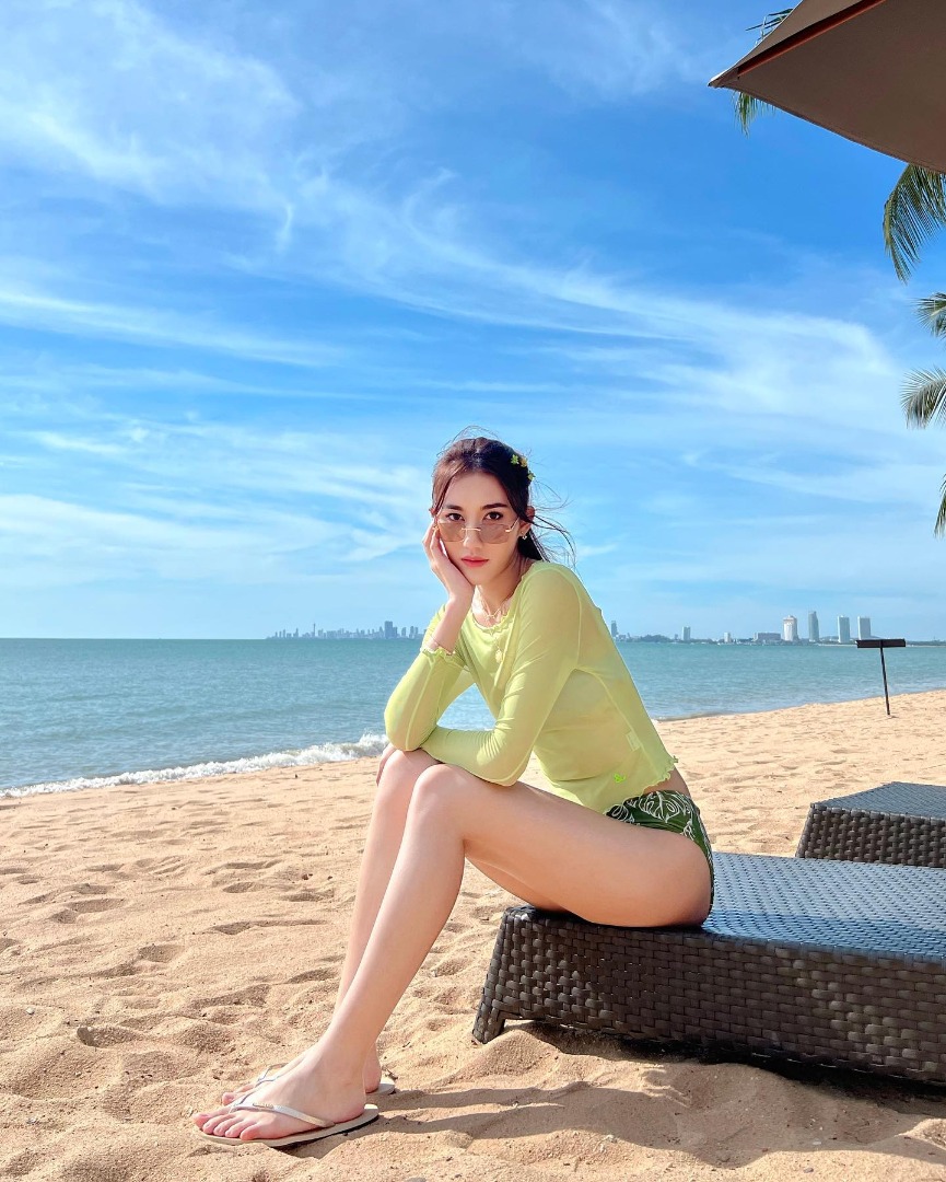 เบสท์ รักษวนีย์