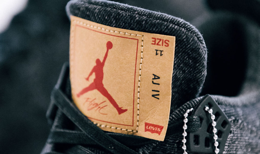 Jumpman โลโก้อันเป็นเอกลักษณ์ของ Jordan