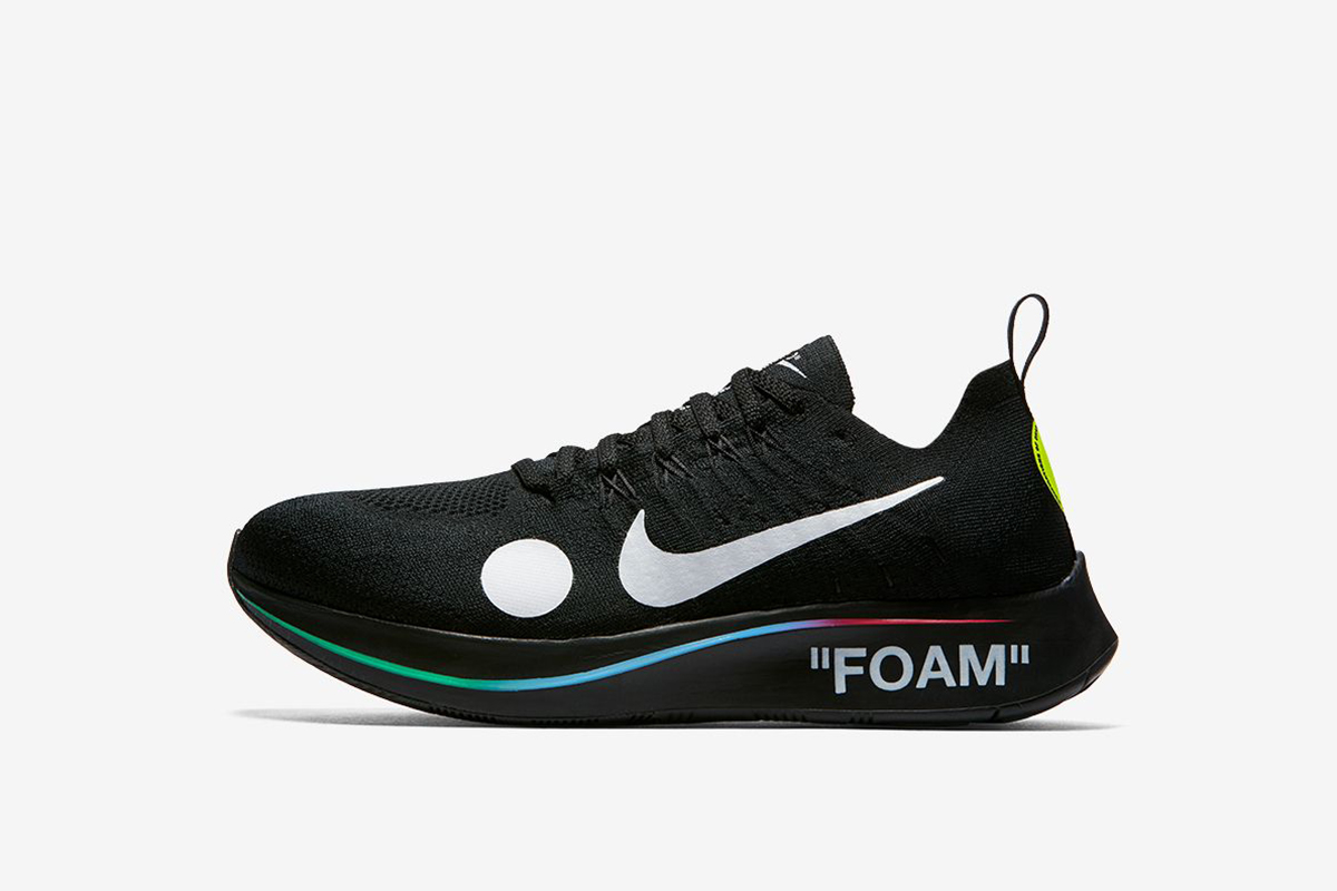 Nike Zoom Fly ในสไตล์รองเท้าฟุตบอล มีกิมมิคคำว่า Foam