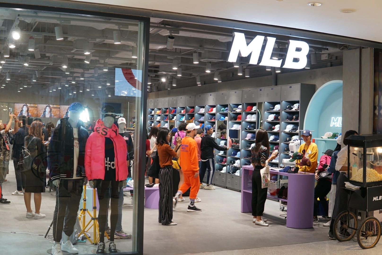 รวมรปภาพของ MLB เปดตวหมวกแกปรน Thailand Limited Edition รปท 11 จาก  15