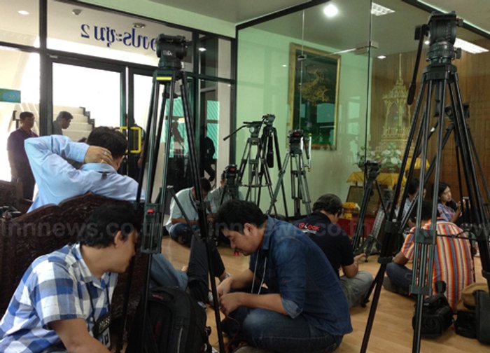 ประจิน ถกเร่งรัดงานคมนาคม-สื่อเกาะติด