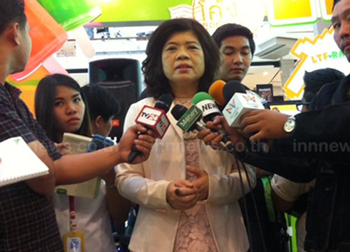 ตลาดหุ้นผันผวนลดลงหลังนักลงทุนคลายความกังวล