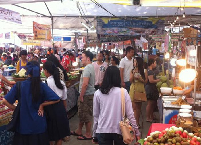 เกษตรแฟร์ช่วงบ่ายคึกคักปชช.ทยอยเข้าร่วมงาน