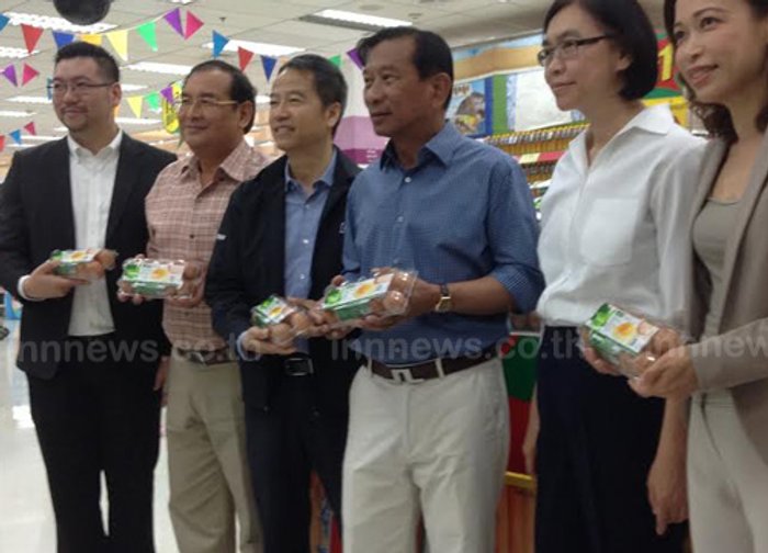 ฉัตรชัยลงพื้นที่ตรวจราคาสินค้าย่านแจ้งวัฒนะ