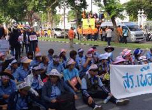 งานวันแรงงานที่สนามหลวง คึกคักต่อเนื่อง