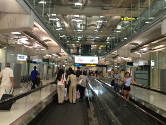 สุวรรณภูมิทุ่ม150ล.เปลี่ยนหลอดไฟประหยัดพลังงาน