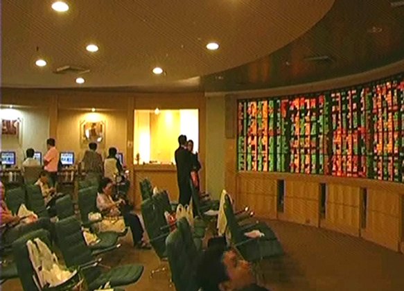 ตลาดหุ้นจับตางบ Q2/57 โรดแมป คสช.