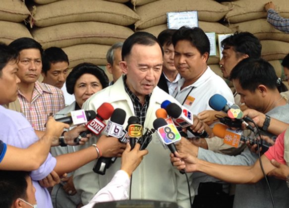 ปนัดดาตรวจสต๊อกข้าวสุพรรณฯไม่พบผิดปกติ