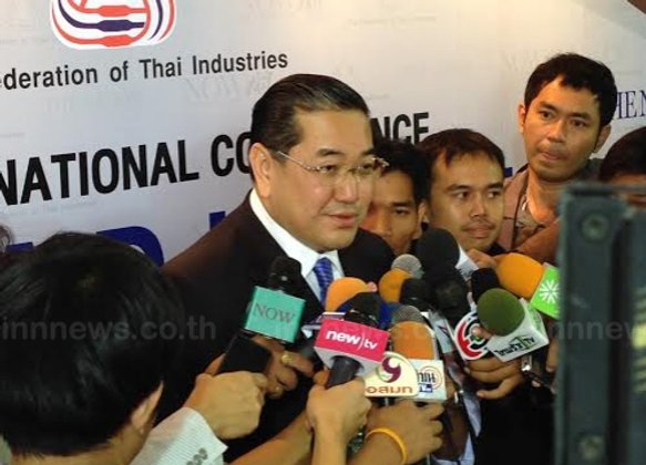 สุรเกียรติ์แนะเอกชนโรดโชว์รุกตลาดต่างประเทศ