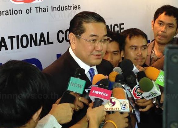 สุรเกียรติ์แนะรัฐเร่งส่งออกท่องเที่ยวดันศก.หนุนปี58