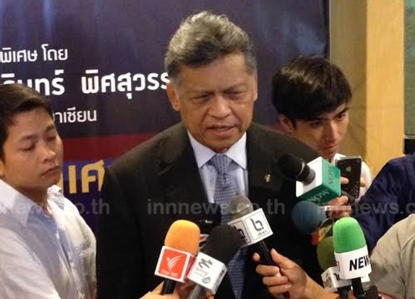 สุรินทร์ แนะปฏิรูป ขรก. เน้นโปร่งใสรับ AEC