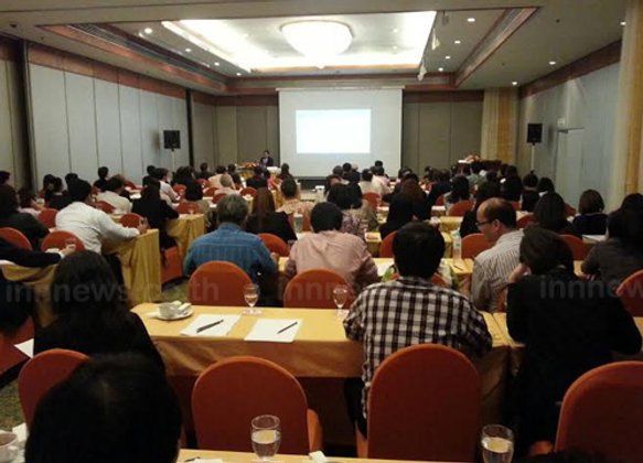 คค.สัมมนาปัญหาขนส่งทางอากาศพร้อมสู่AEC