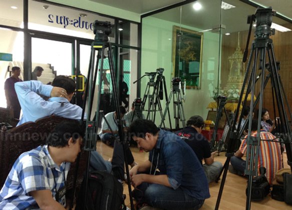 ประจิน ถกเร่งรัดงานคมนาคม-สื่อเกาะติด