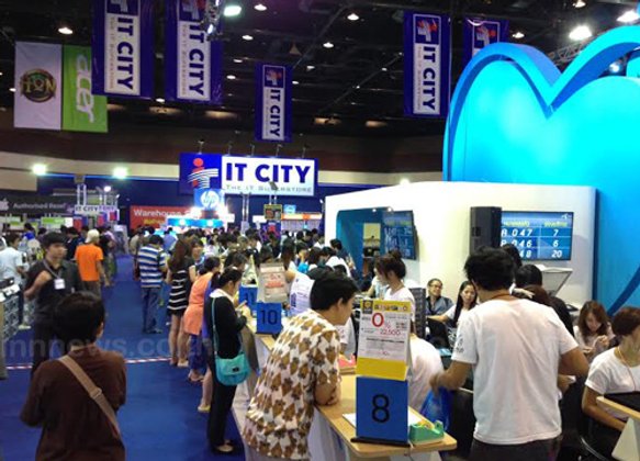 งาน Commart ศูนย์สิริกิติ์ วันที่สามคึกคัก