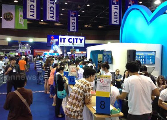 งาน Commart ภาคบ่ายที่ศูนย์สิริกิติ์คึกคัก