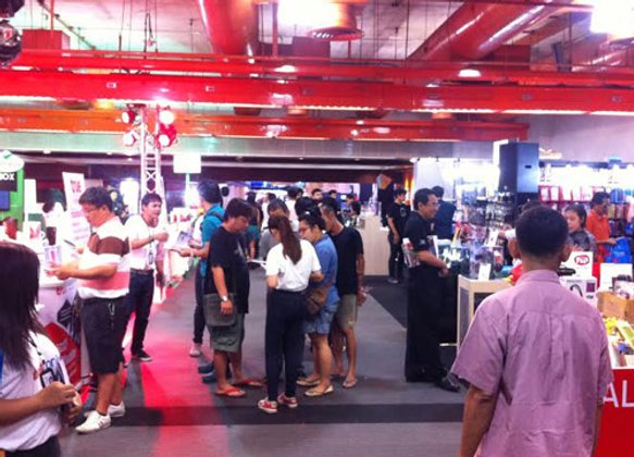 งาน Commart 2014 ช่วงบ่ายยิ่งคึกคัก